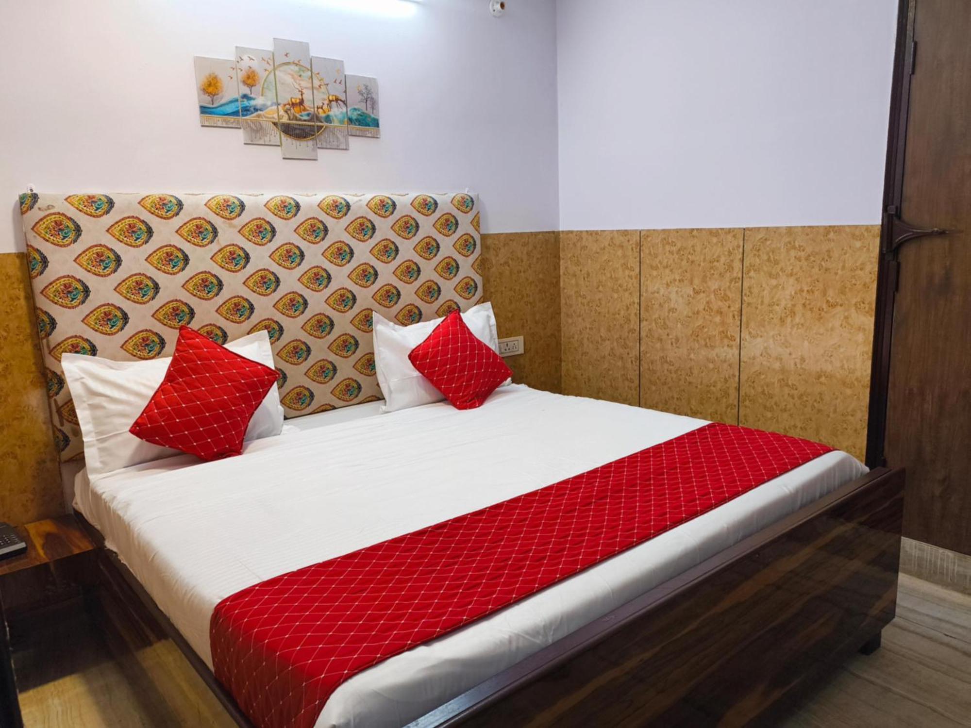Hotel Metro Park Nuova Delhi Esterno foto