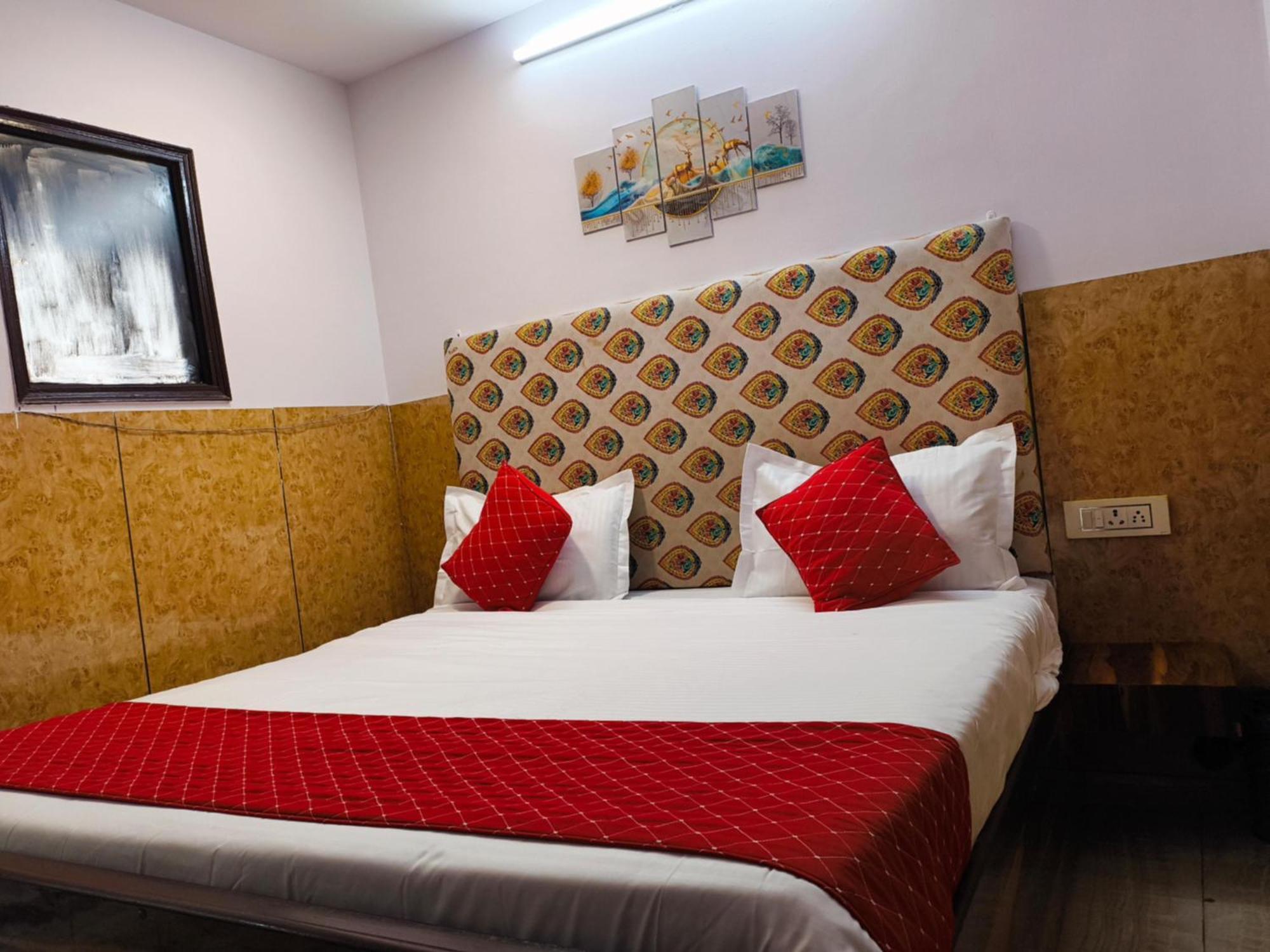 Hotel Metro Park Nuova Delhi Esterno foto